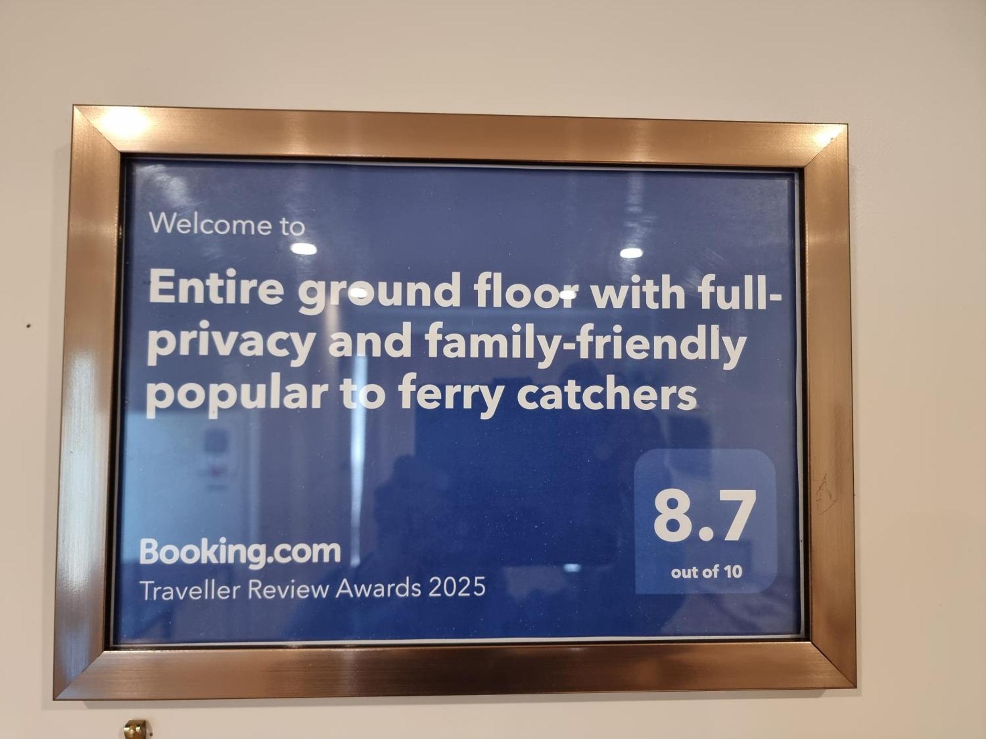 Entire Ground Floor With Full-Privacy And Family-Friendly Popular To Ferry Catchers Wellington Exterior foto